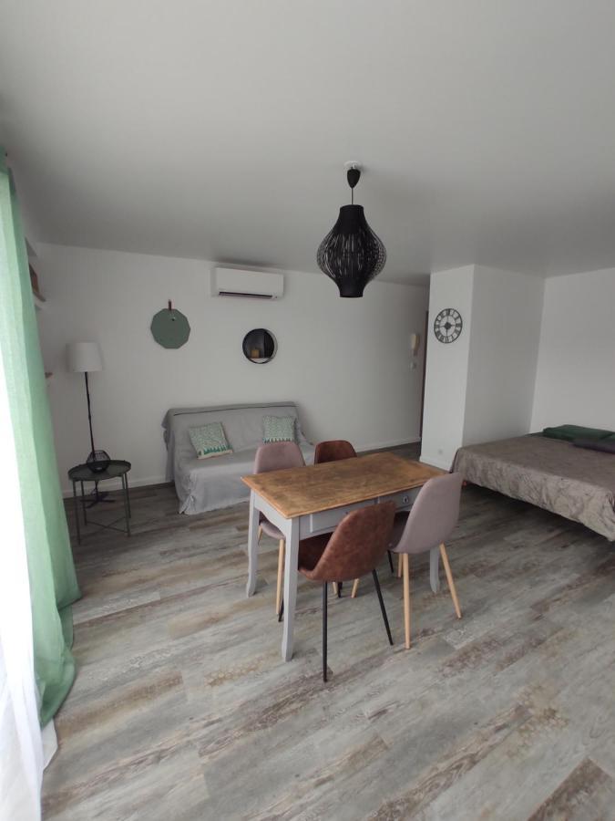 Appartement Climatise Avec Balcon,Wifi, Proche Remparts Avignon Exterior photo