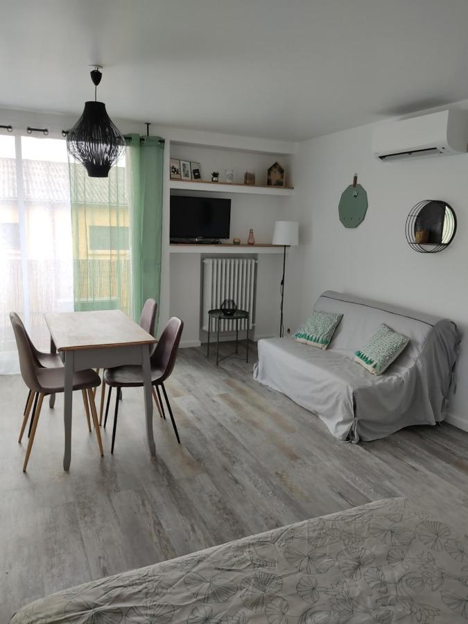 Appartement Climatise Avec Balcon,Wifi, Proche Remparts Avignon Exterior photo